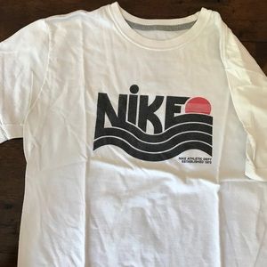Men’s Nike short-sleeve tee